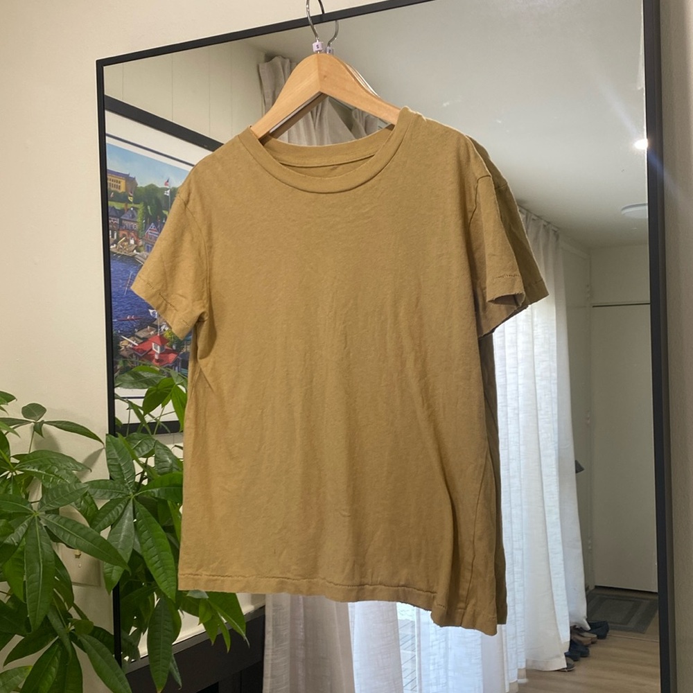 NILI LOTAN Distressed Tshirt size XS